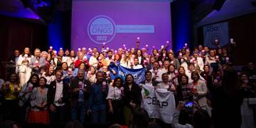 Tabôa participa da cerimônia do Prêmio Melhores ONGs, em São Paulo